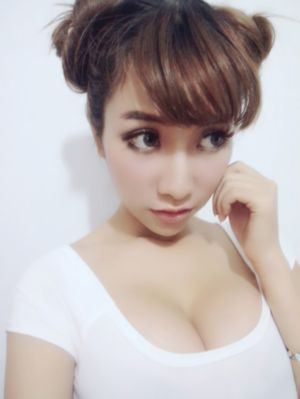 丰满女老板做爰bd播放_蓝光手机在线看